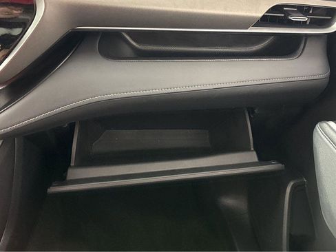 Used 2023 Toyota Highlander XLE image 34