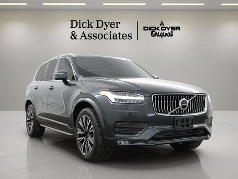 Used 2022 Volvo XC90 T5 Momentum w/ Climate Package FWD image 3