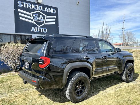 Used 2025 Toyota 4Runner SR5 image 7