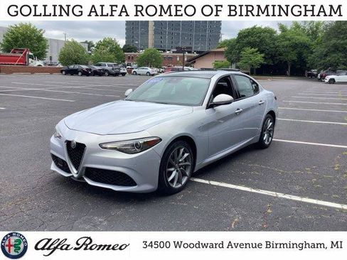 Certified 2022 Alfa Romeo Giulia Ti AWD/4WD image 1