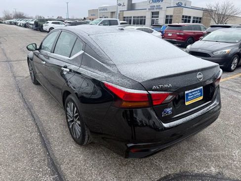 Used 2024 Nissan Altima 2.5 SV image 6