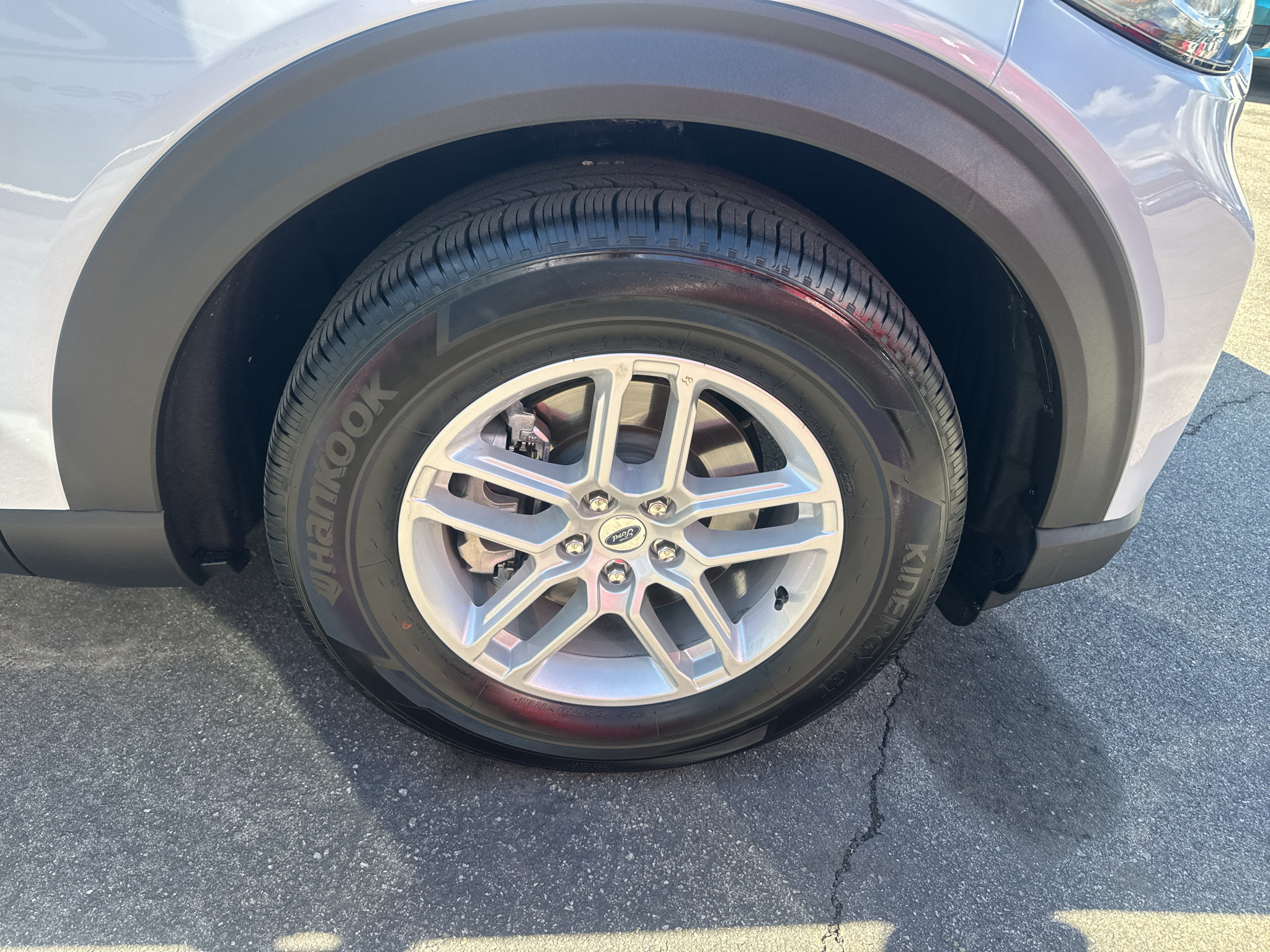 Used 2026 Ford Explorer Active RWD image 5