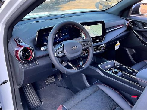 New 2027 Chevrolet Equinox RS FWD image 6