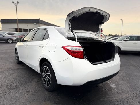 Used 2015 Toyota Corolla LE FWD image 39
