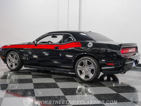 Used 2012 Dodge Challenger R/T image 7