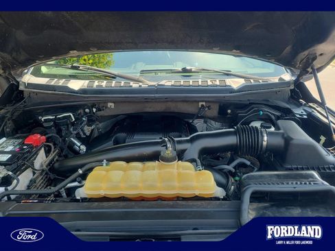 Used 2018 Ford F150 XLT w/ Equipment Group 302A Luxury AWD/4WD image 21