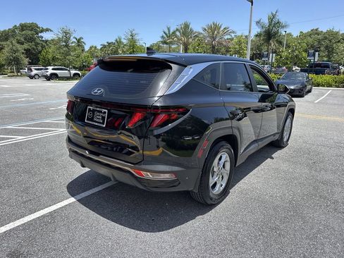 Used 2023 Hyundai Tucson SE FWD image 3