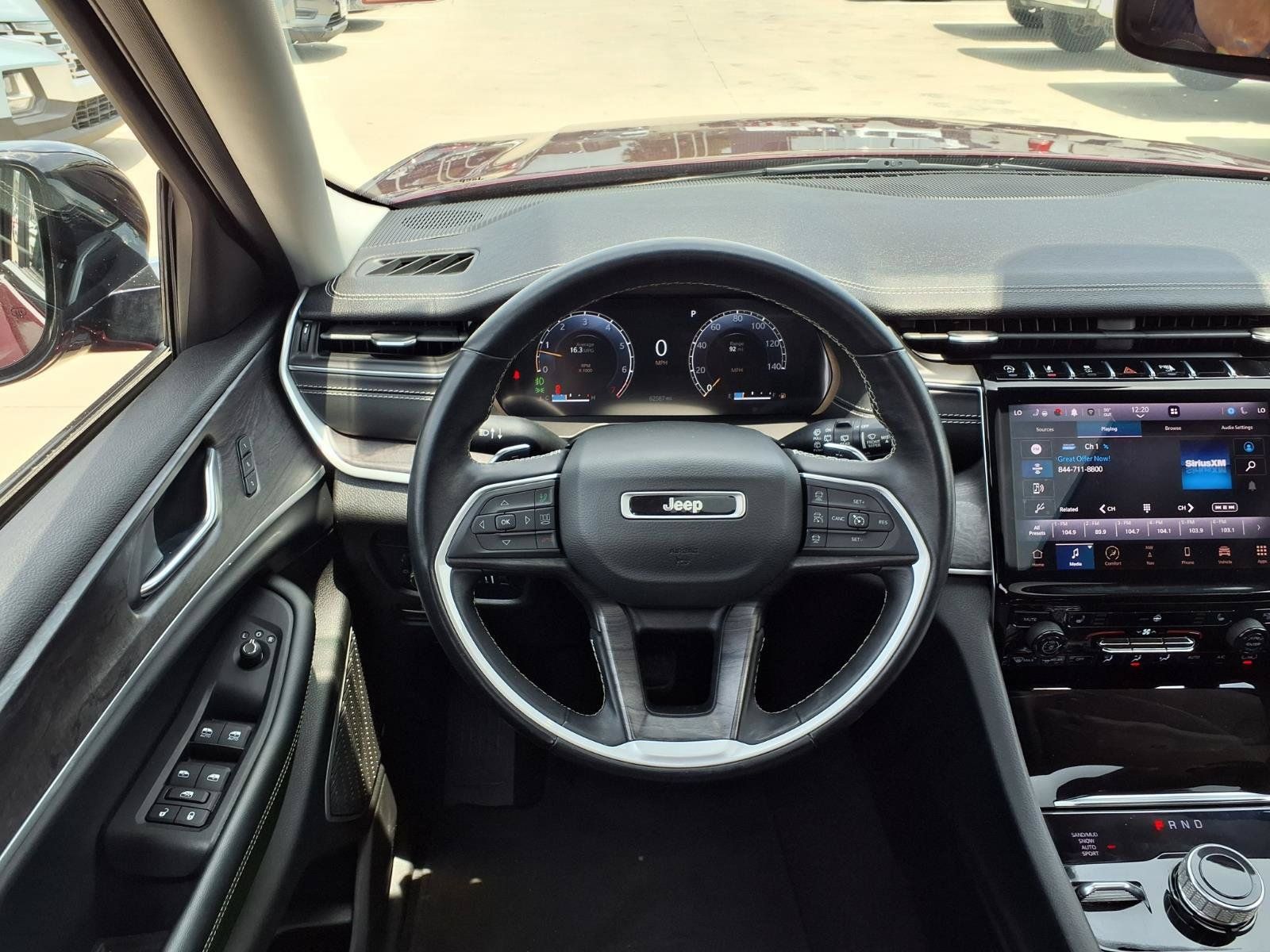 Used 2022 Jeep Grand Cherokee Limited AWD/4WD image 17