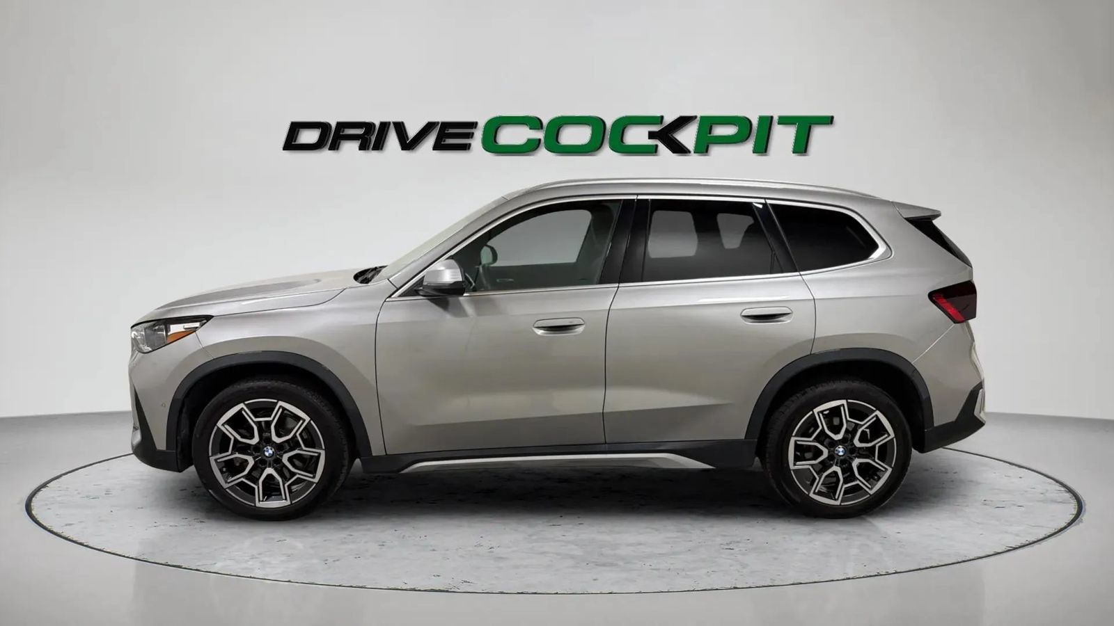 Used 2023 BMW X1 xDrive28i w/ Convenience Package AWD/4WD image 4