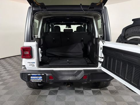 Used 2024 Jeep Wrangler Unlimited w/ Convenience Group AWD/4WD image 22