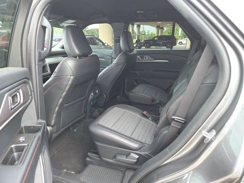 Used 2025 Ford Explorer ST-Line AWD/4WD image 15