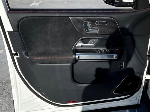 Used 2025 Mercedes-Benz GLB 35 AMG AMG GLB 35 image 22