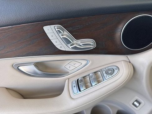 Used 2018 Mercedes-Benz GLC 300 image 14