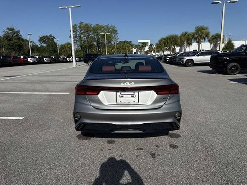 Used 2022 Kia Forte GT-Line w/ GT-Line Premium Package FWD image 4