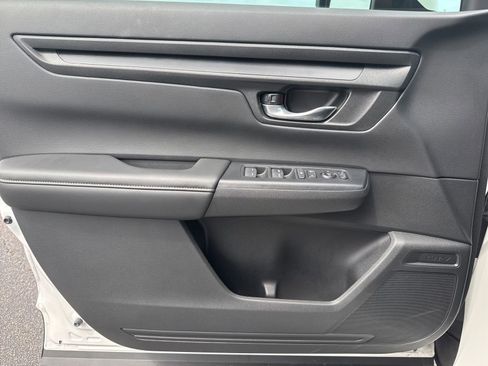 Used 2025 Honda CR-V EX image 19