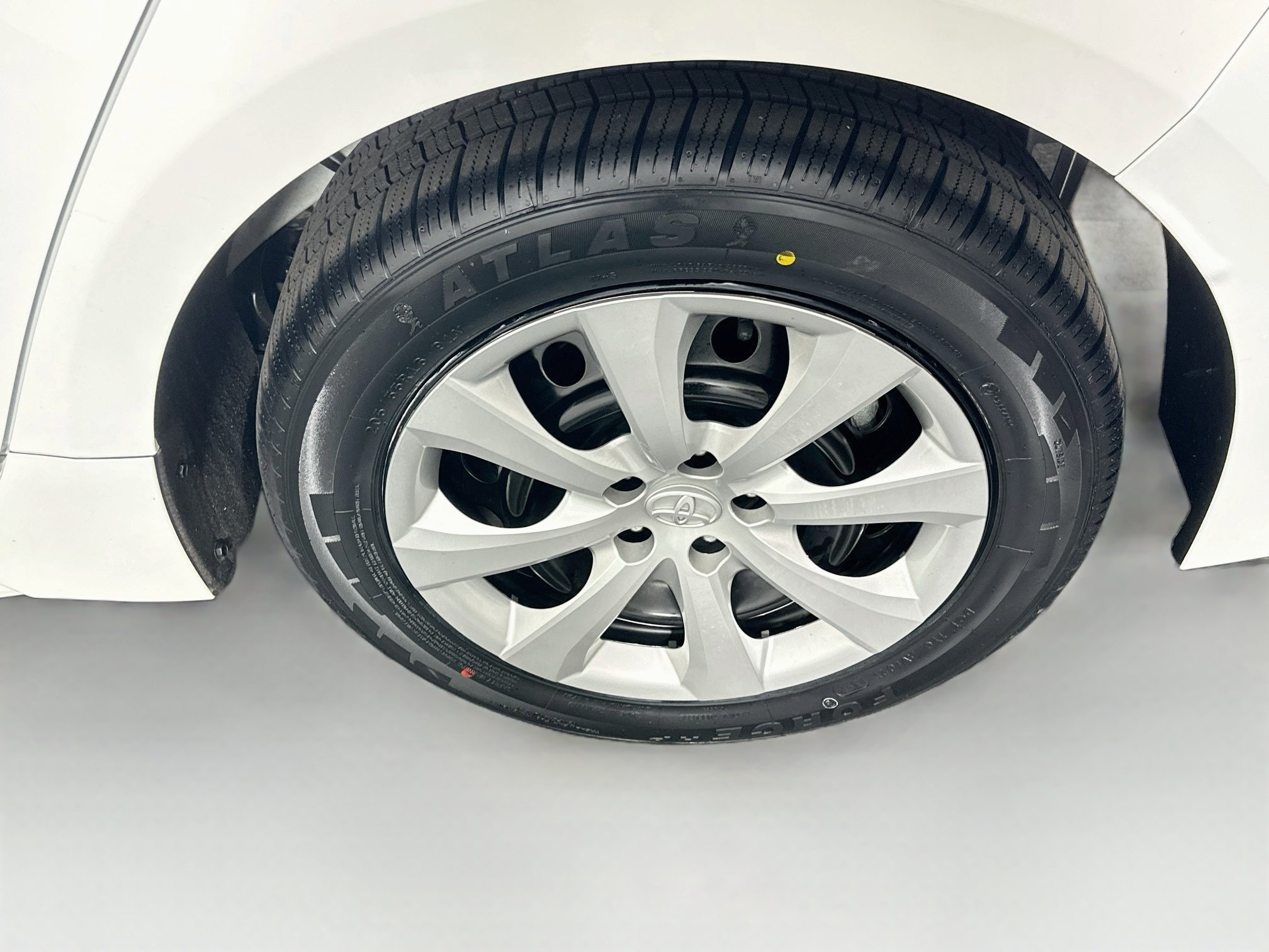 Used 2025 Toyota Corolla LE FWD image 11