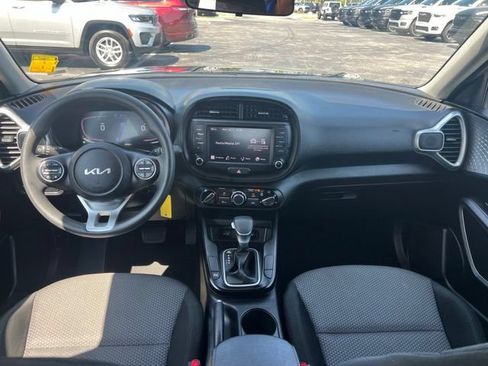 Used 2024 Kia Soul LX w/ Option Group 015 FWD image 19