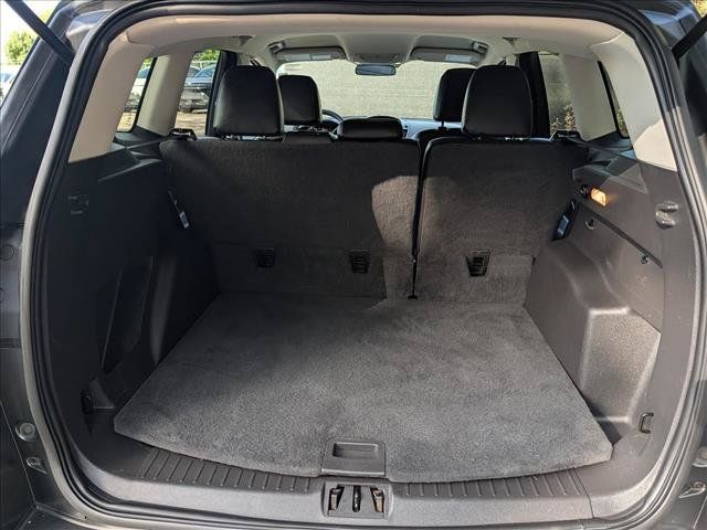 Used 2017 Ford Escape SE FWD image 18