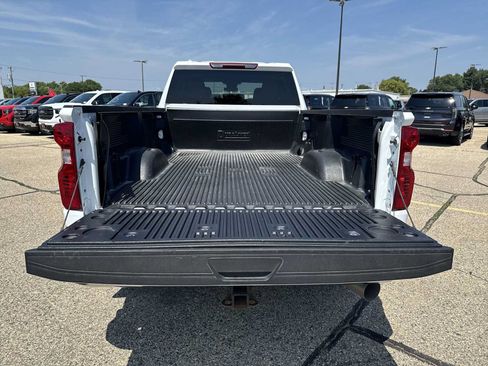 Used 2025 Chevrolet Silverado 2500 LT w/ Convenience Package AWD/4WD image 5