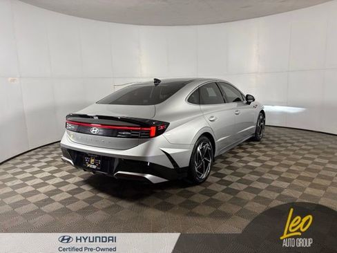 Used 2025 Hyundai Sonata SEL FWD image 5