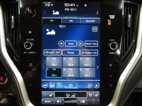 Used 2023 Subaru Outback Touring AWD/4WD image 22