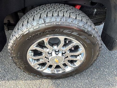 New 2026 Chevrolet Silverado 2500 LTZ w/ LTZ Premium Package AWD/4WD image 11