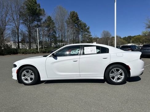 Used 2023 Dodge Charger SXT image 2