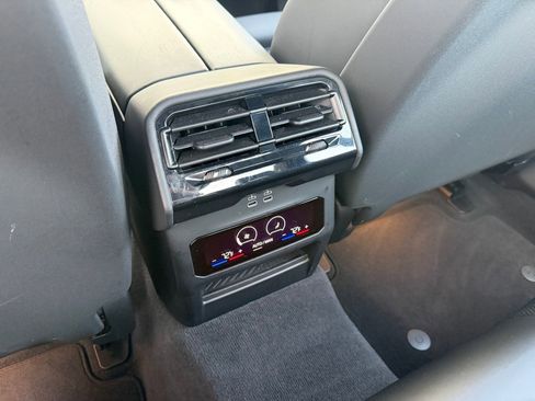 Certified 2026 BMW 540i xDrive image 25