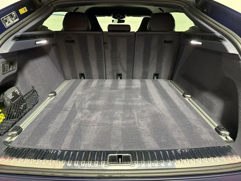 Used 2025 Lamborghini Urus SE image 94