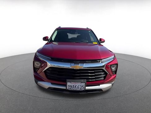 Used 2024 Chevrolet TrailBlazer LT w/ Driver Confidence Package image 4