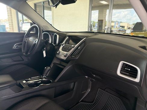 Used 2016 Chevrolet Equinox LS FWD image 21