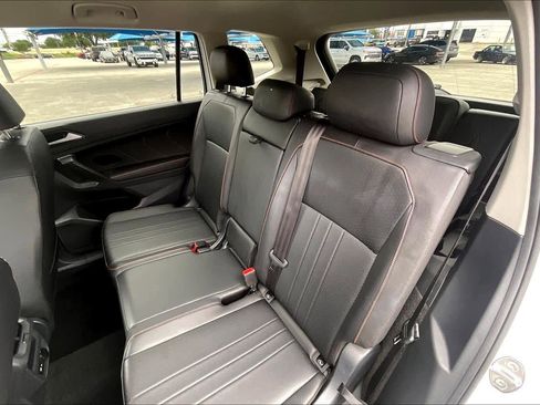 Used 2024 Volkswagen Tiguan Wolfsburg Edition image 19