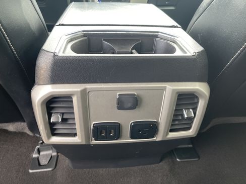 Used 2019 Ford F150 Lariat RWD image 39