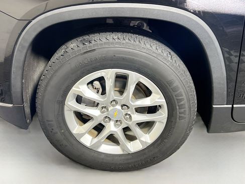 Used 2019 Chevrolet Traverse LT image 13