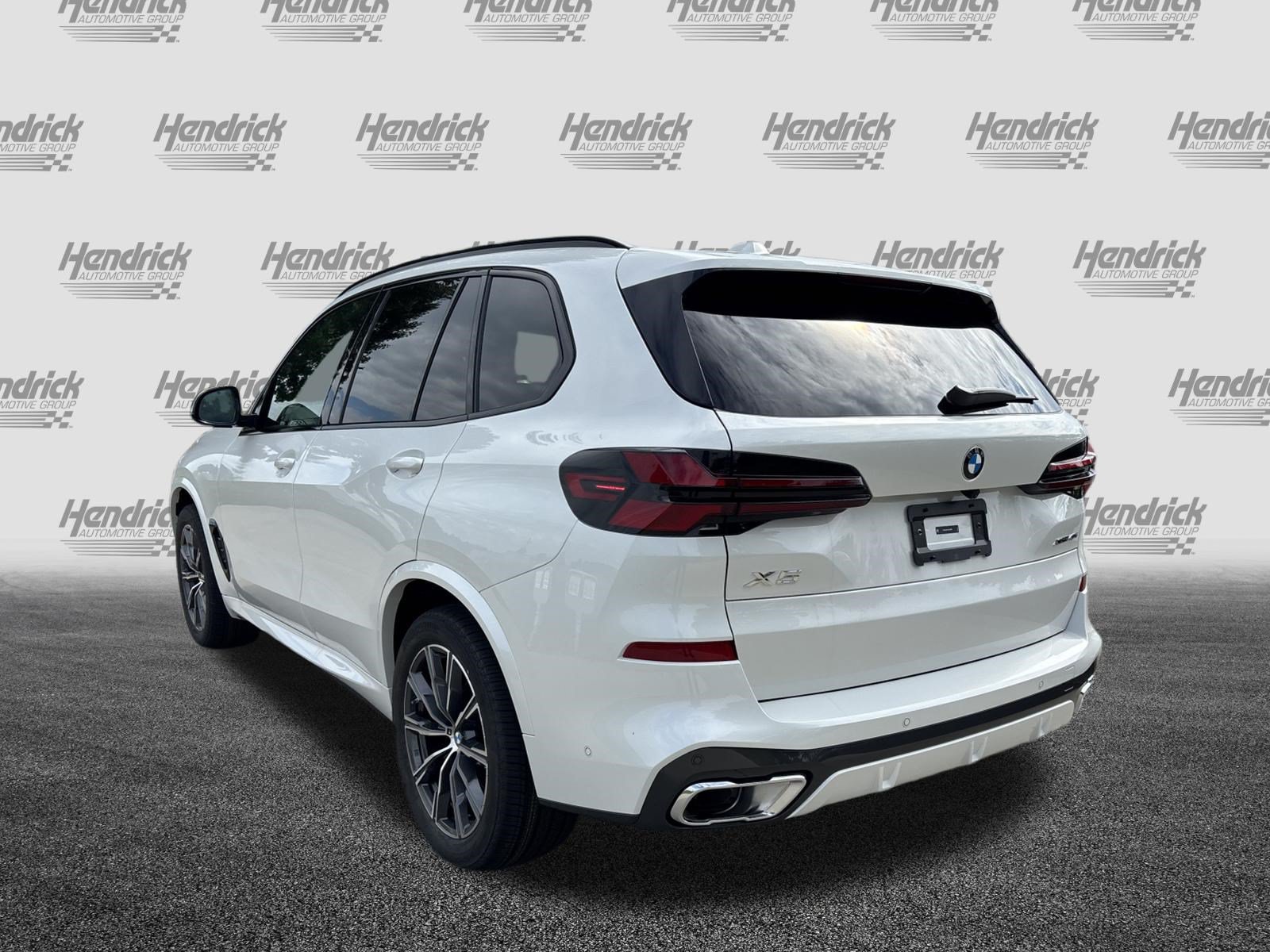 Certified 2026 BMW X5 xDrive40i w/ M Sport Package AWD/4WD image 7