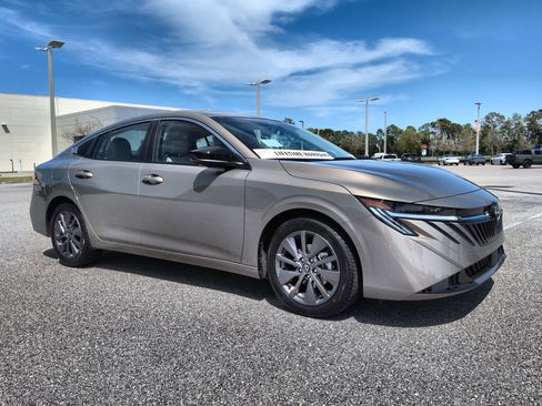New 2026 Nissan Sentra SL FWD image 3