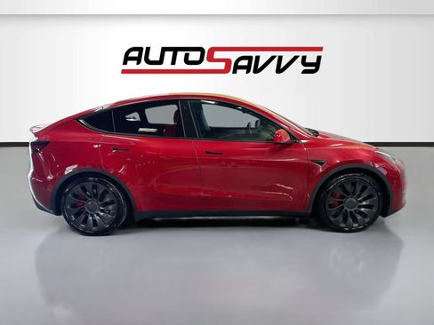 Used 2023 Tesla Model Y Performance AWD/4WD image 8