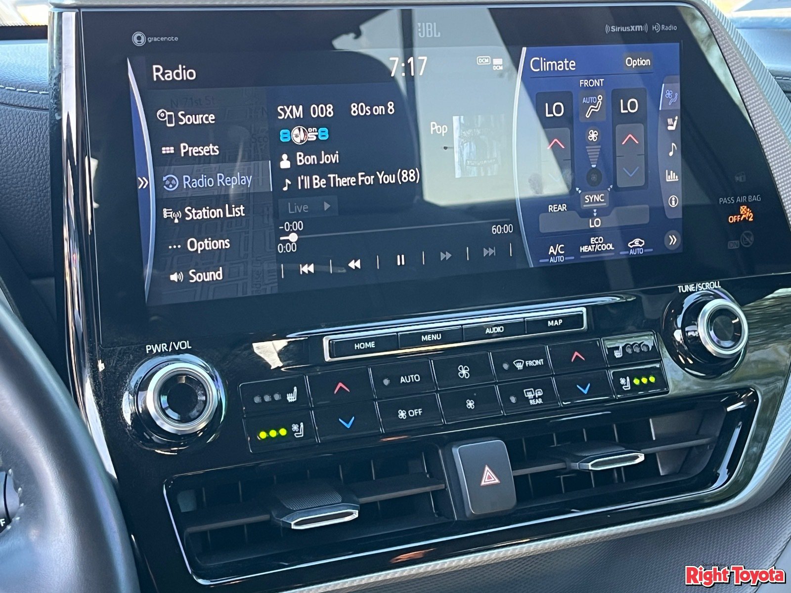 Used 2022 Toyota Highlander Platinum FWD image 28