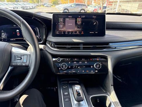 Certified 2025 INFINITI QX60 Sensory image 17