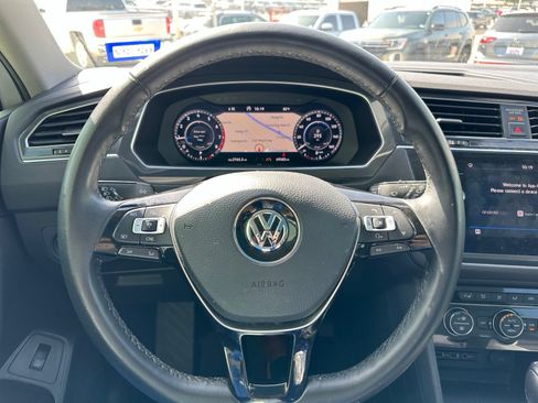 Used 2018 Volkswagen Tiguan SEL Premium FWD image 7