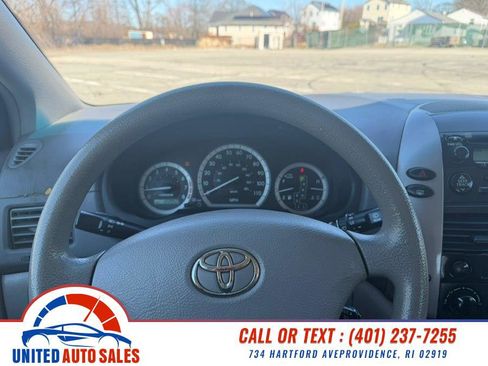 Used 2009 Toyota Sienna CE image 15