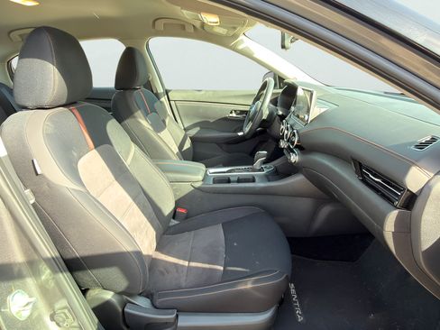 Certified 2023 Nissan Sentra SR w/ Midnight Edition Package FWD image 18