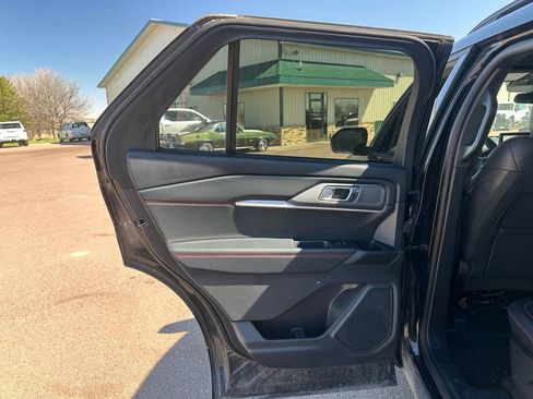 Used 2025 Ford Explorer ST-Line image 21