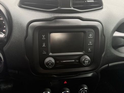 Used 2019 Jeep Renegade Sport image 23