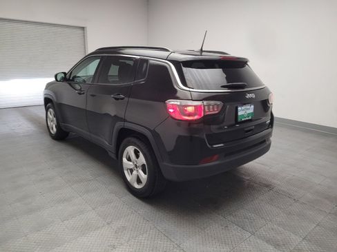 Used 2018 Jeep Compass Latitude w/ Popular Equipment Group FWD image 5