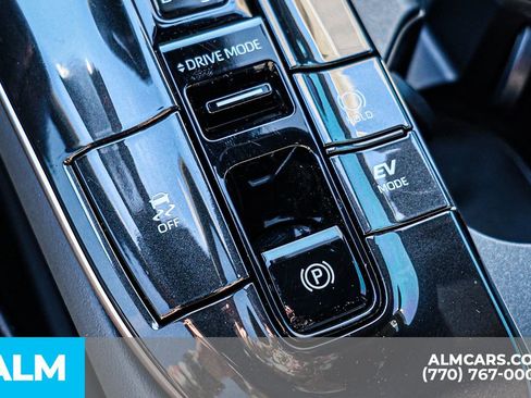 Used 2025 Toyota Crown Signia image 47