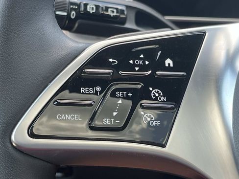 Used 2026 Mercedes-Benz GLC 300 4MATIC image 27