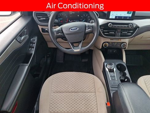 Used 2021 Ford Escape SE image 11