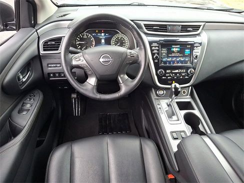 Used 2024 Nissan Murano SV image 11