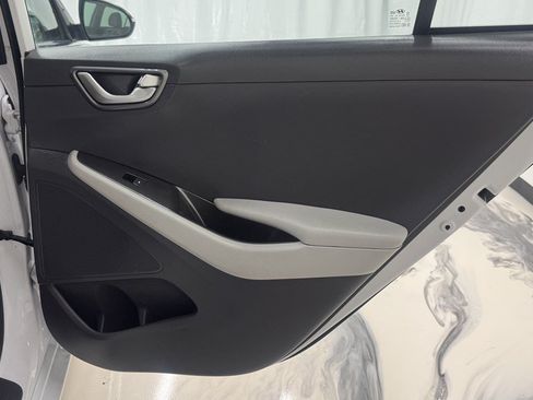 Used 2021 Hyundai Ioniq SE FWD image 24